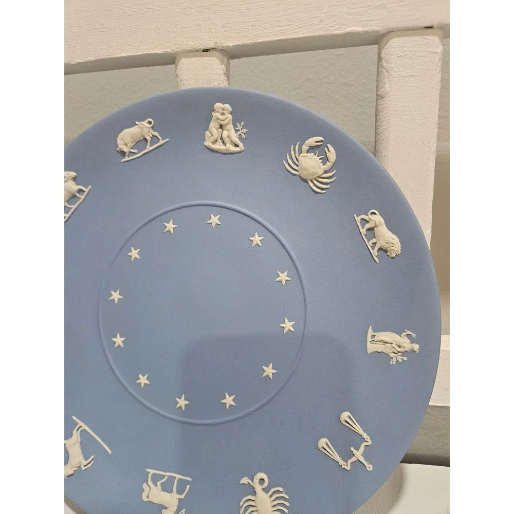 Vintage Wedgewood Jasperware Blue Astrology Zodiac Collector Plate 9.5